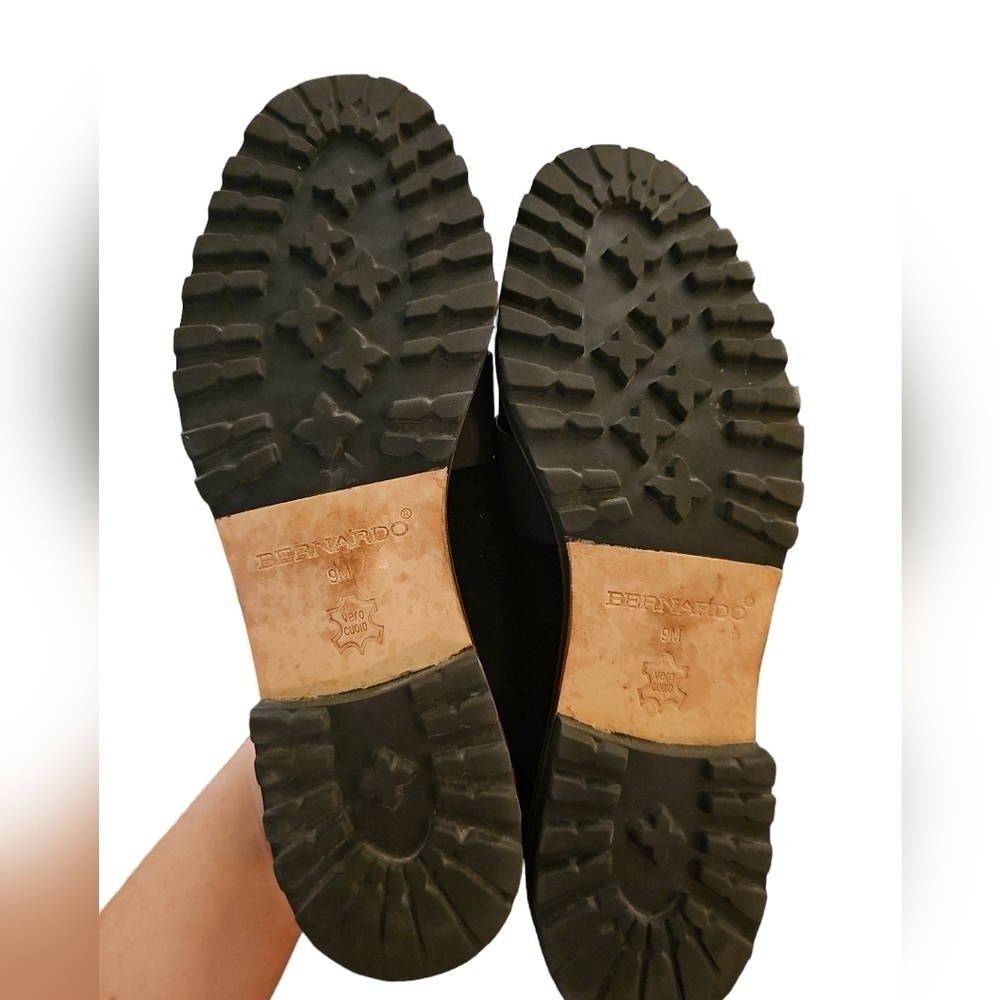 Bernardo Womens Ora Black Suede satin  Loafers Size 9 in box - Picture 3 of 7